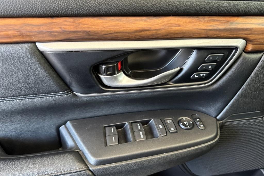 used 2021 Honda CR-V car, priced at $25,995