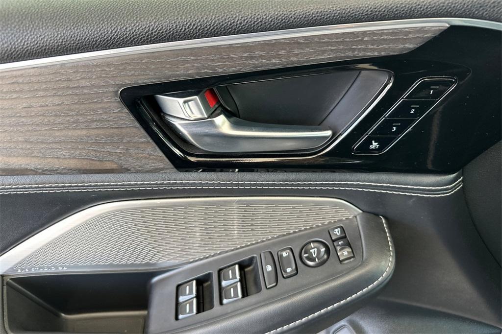 used 2023 Acura MDX car, priced at $43,995