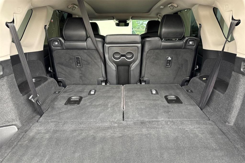 used 2022 Acura MDX car, priced at $33,495
