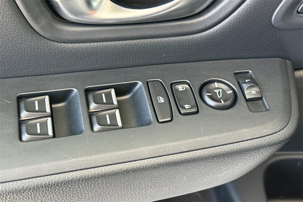 used 2023 Honda Pilot car, priced at $39,995