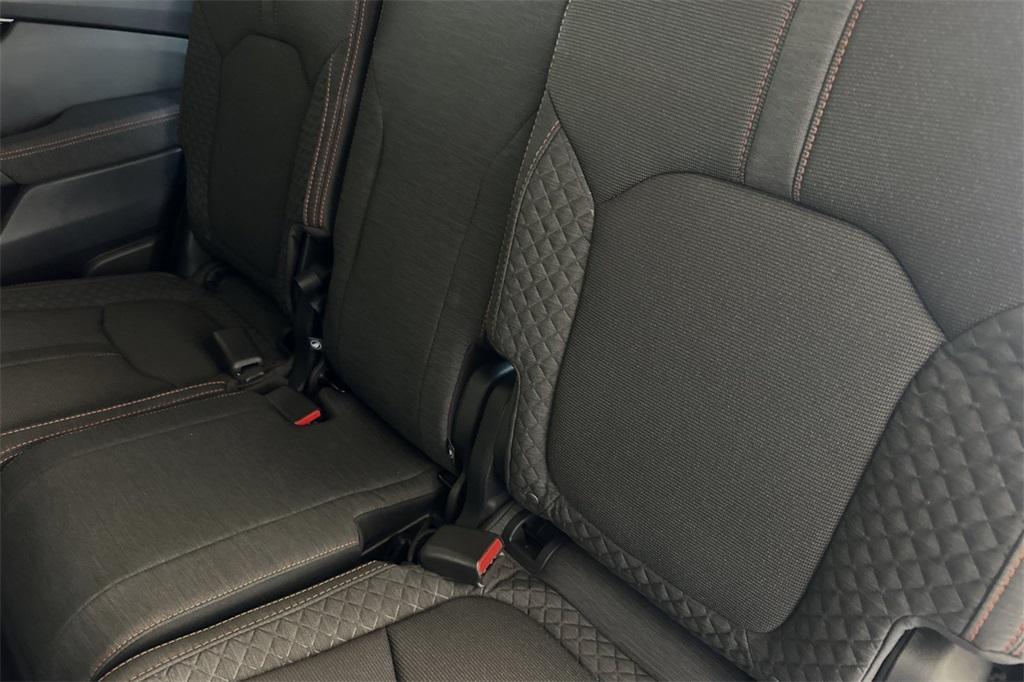 new 2025 Honda Pilot car, priced at $40,736