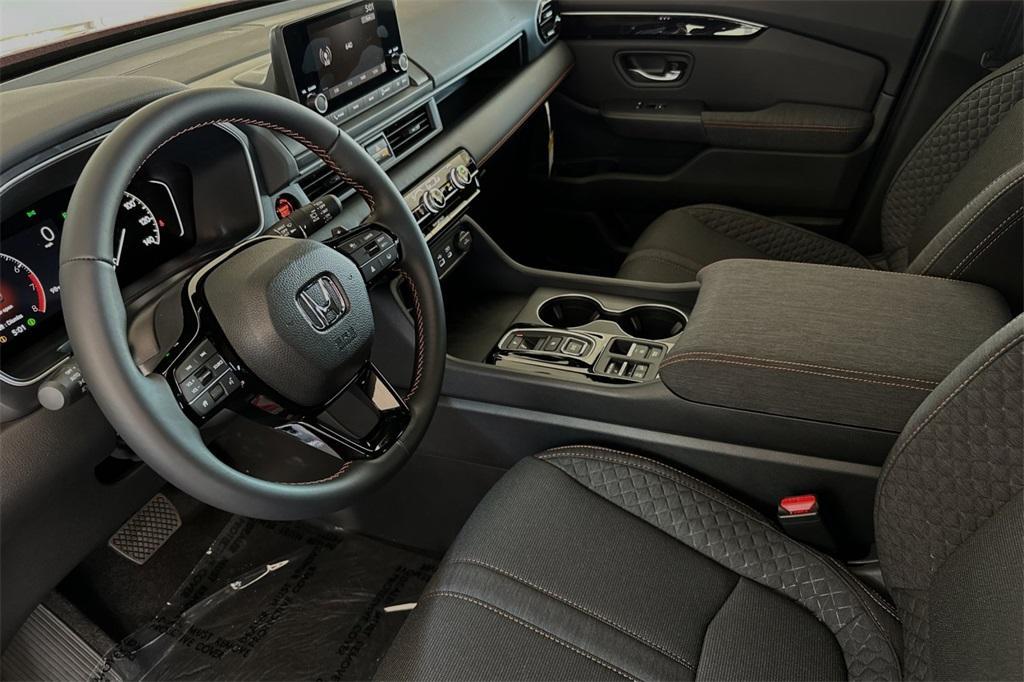 new 2025 Honda Pilot car, priced at $40,736