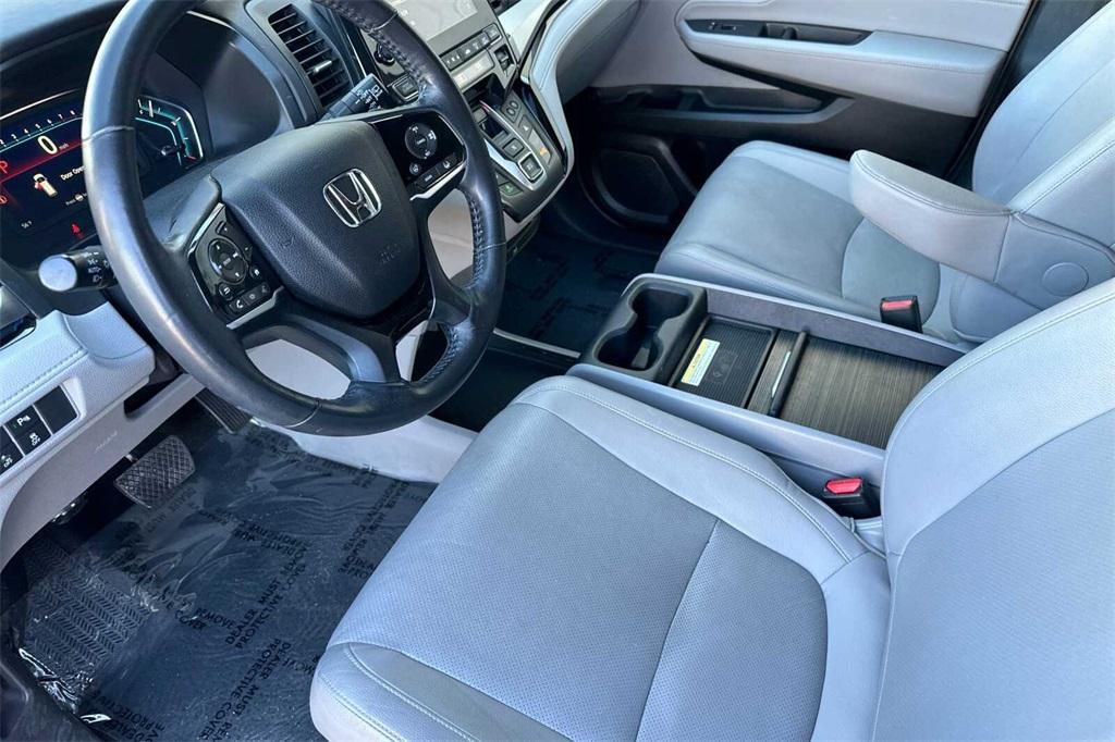 used 2018 Honda Odyssey car, priced at $27,995