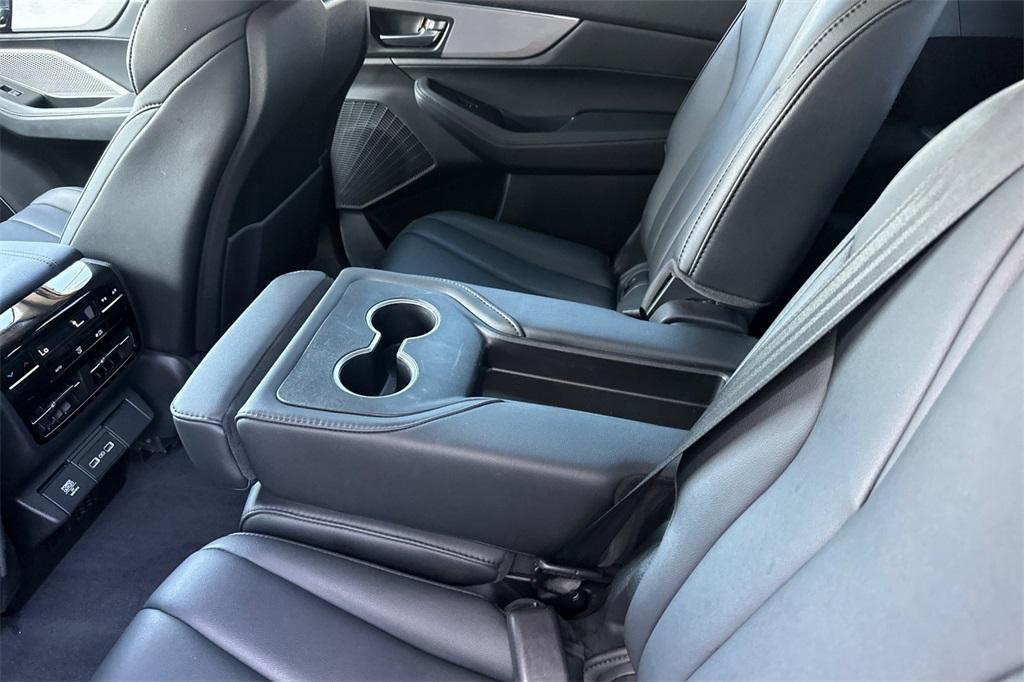 used 2024 Acura MDX car, priced at $39,995