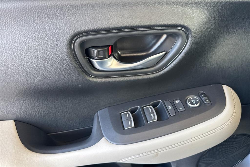 new 2026 Honda HR-V car, priced at $32,251