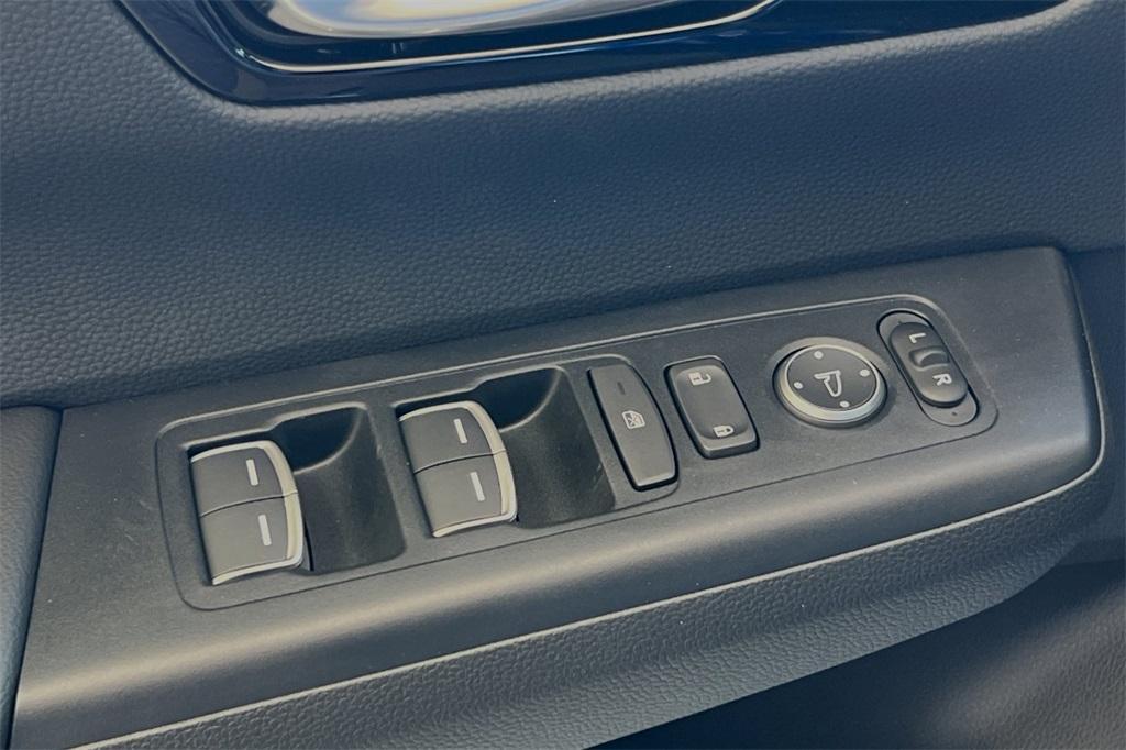 new 2025 Honda CR-V Hybrid car, priced at $42,950
