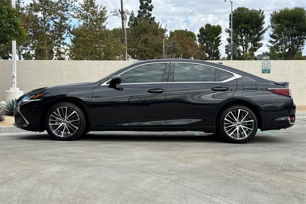 used 2025 Lexus ES 300h car, priced at $43,995