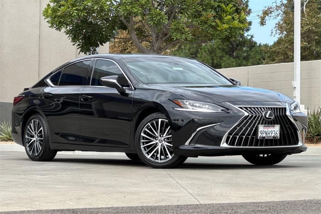 used 2025 Lexus ES 300h car, priced at $43,995