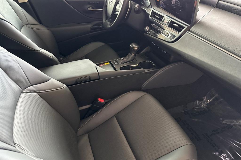 used 2025 Lexus ES 300h car, priced at $43,995