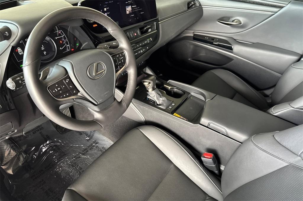used 2025 Lexus ES 300h car, priced at $43,995