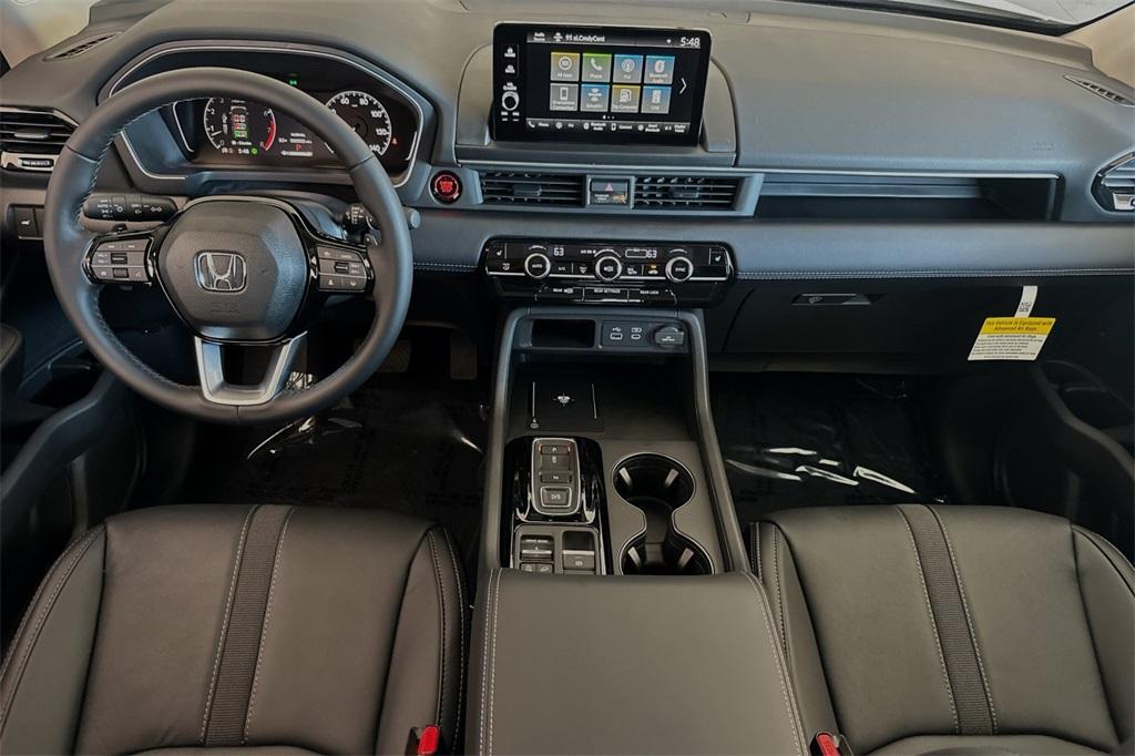 new 2025 Honda Pilot car, priced at $45,767