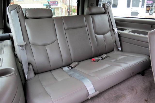 used 2004 Chevrolet Suburban car, priced at $10,950