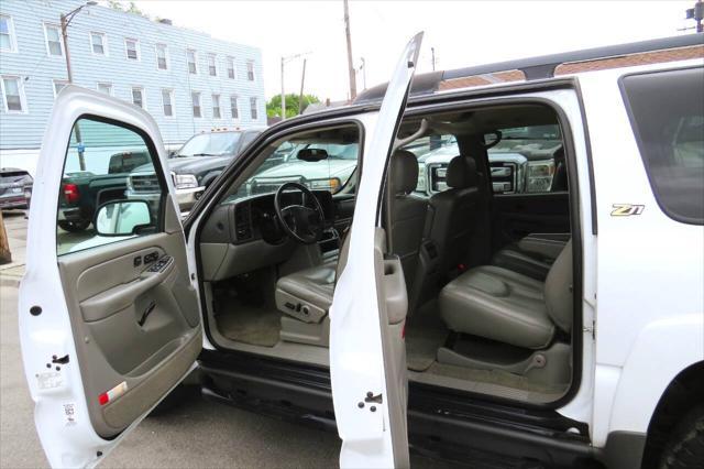 used 2004 Chevrolet Suburban car, priced at $10,950