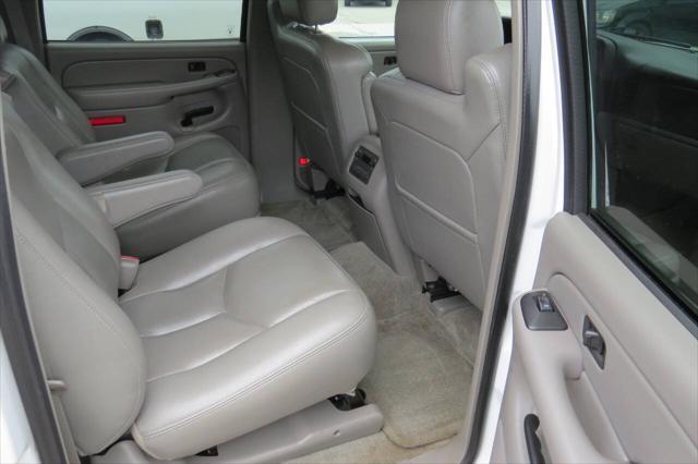 used 2004 Chevrolet Suburban car, priced at $10,950
