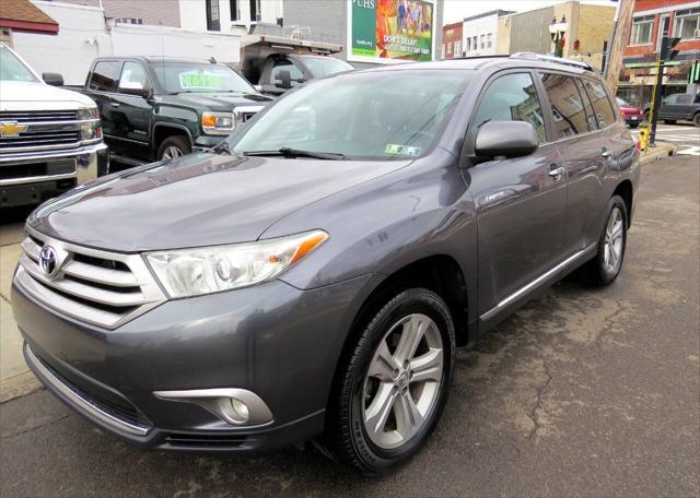 used 2013 Toyota Highlander car, priced at $9,950