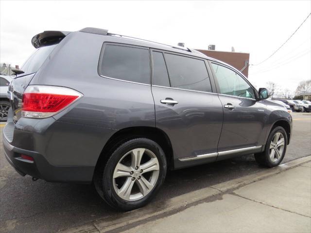 used 2013 Toyota Highlander car, priced at $9,950