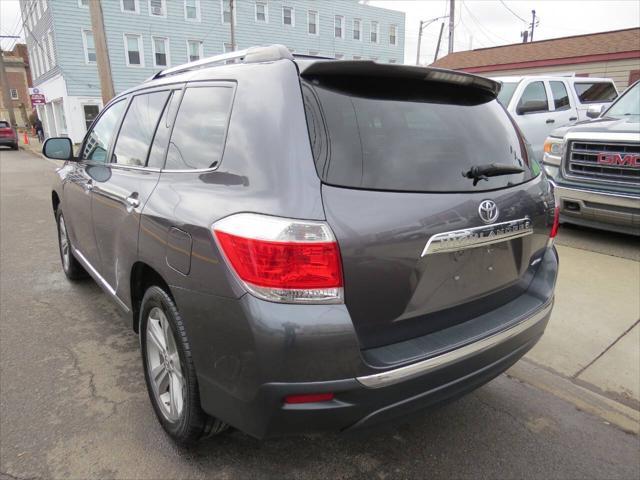 used 2013 Toyota Highlander car, priced at $9,950