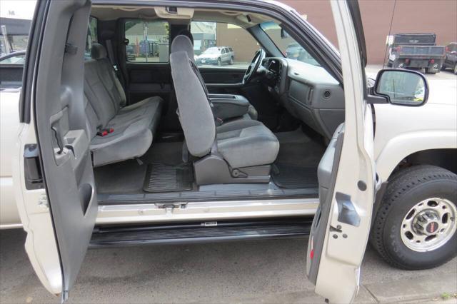 used 2005 GMC Sierra 2500 car, priced at $11,950