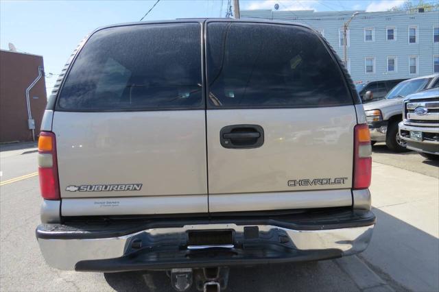 used 2003 Chevrolet Suburban car, priced at $10,950