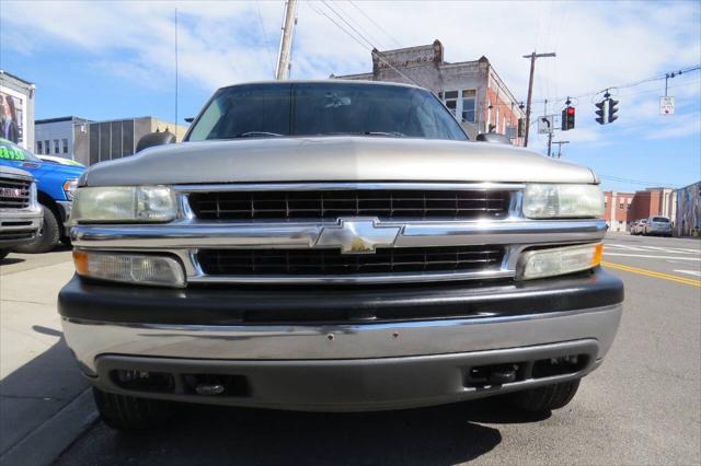 used 2003 Chevrolet Suburban car, priced at $10,950