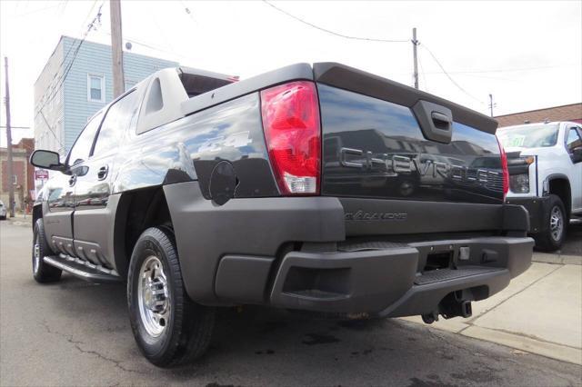 used 2003 Chevrolet Avalanche car, priced at $12,950