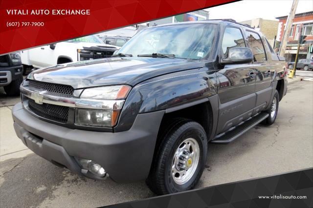 used 2003 Chevrolet Avalanche car, priced at $12,950