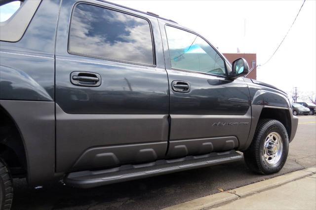 used 2003 Chevrolet Avalanche car, priced at $12,950