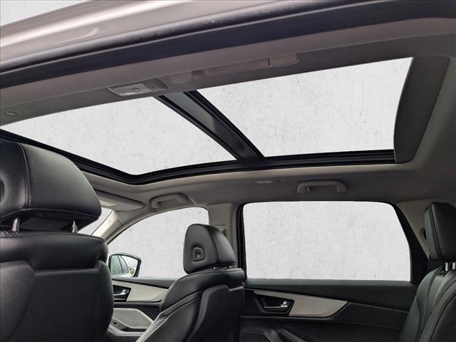 used 2023 Acura MDX car, priced at $38,434