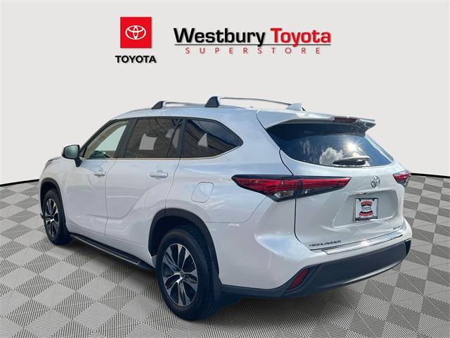 used 2023 Toyota Highlander car, priced at $36,970