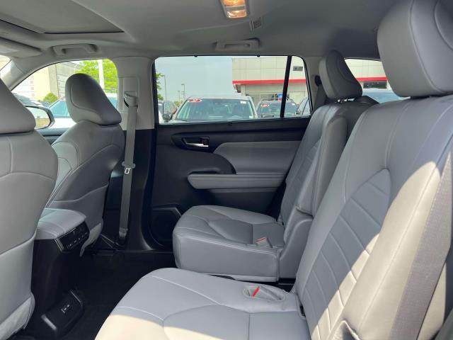 used 2024 Toyota Highlander car, priced at $48,995