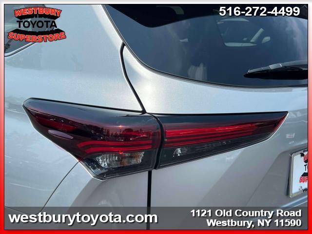used 2024 Toyota Highlander car, priced at $48,995
