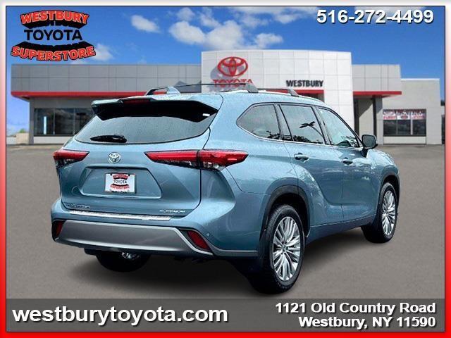 used 2023 Toyota Highlander car, priced at $52,399