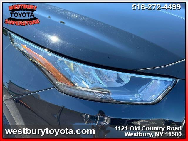 used 2020 Toyota Highlander car, priced at $30,995