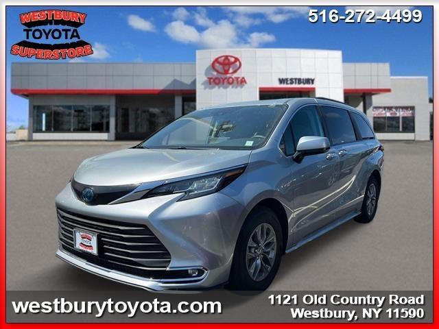 used 2023 Toyota Sienna car, priced at $54,495