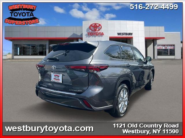 used 2024 Toyota Highlander car, priced at $42,895