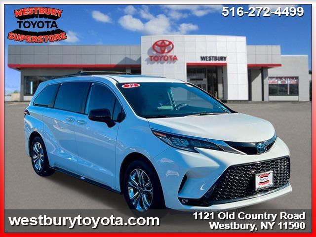 used 2022 Toyota Sienna car, priced at $43,995