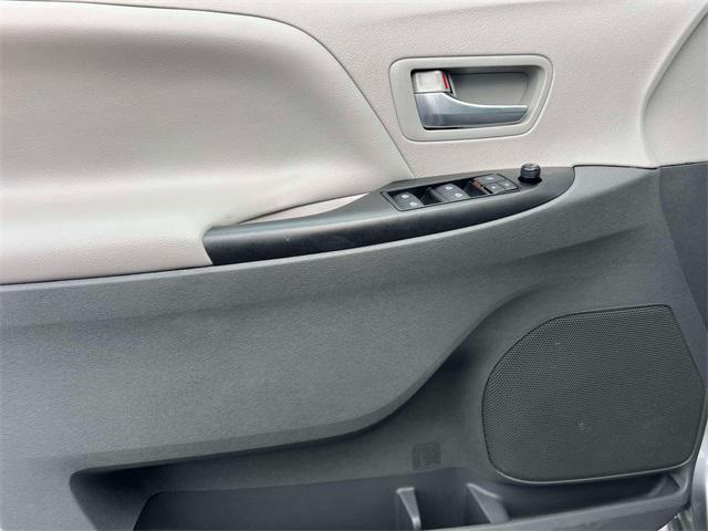 used 2018 Toyota Sienna car, priced at $26,995