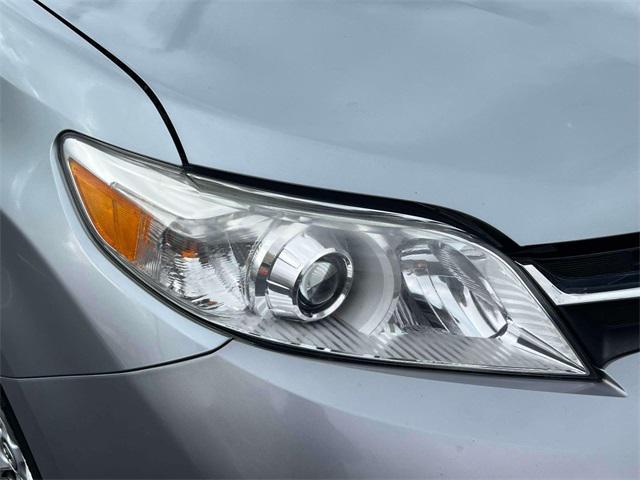 used 2018 Toyota Sienna car, priced at $26,995