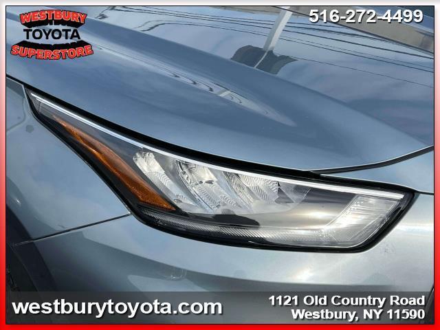 used 2020 Toyota Highlander car, priced at $33,500