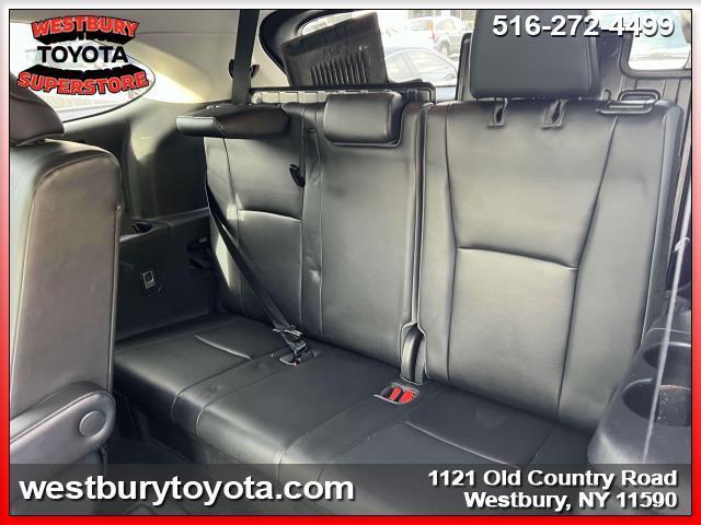 used 2020 Toyota Highlander car, priced at $33,500