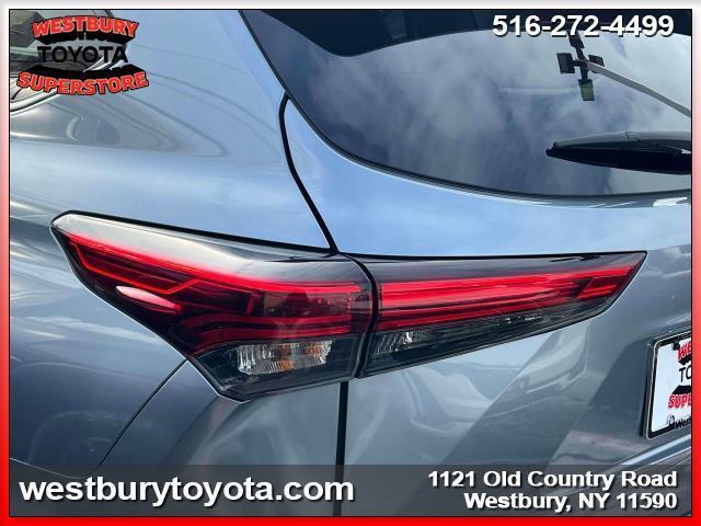 used 2020 Toyota Highlander car, priced at $33,500