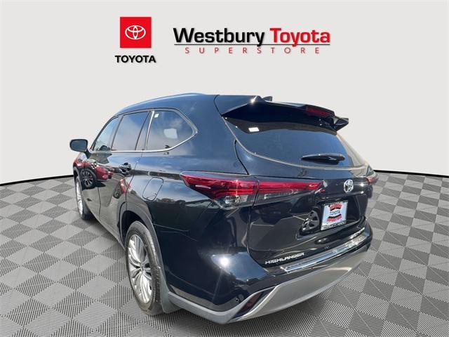 used 2023 Toyota Highlander car, priced at $47,400