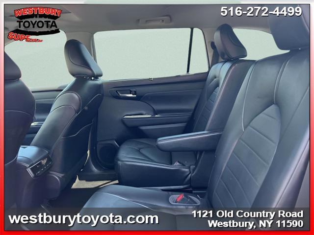 used 2022 Toyota Highlander car, priced at $38,375