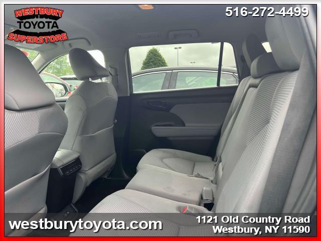 used 2021 Toyota Highlander car, priced at $30,989