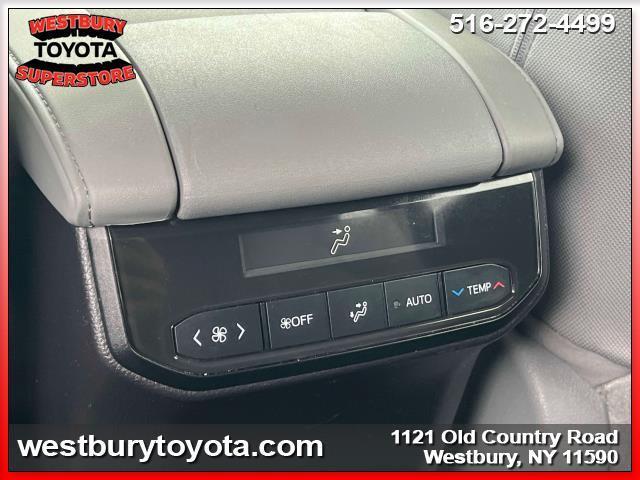 used 2021 Toyota Highlander car, priced at $30,989