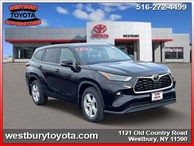 used 2022 Toyota Highlander car, priced at $32,588