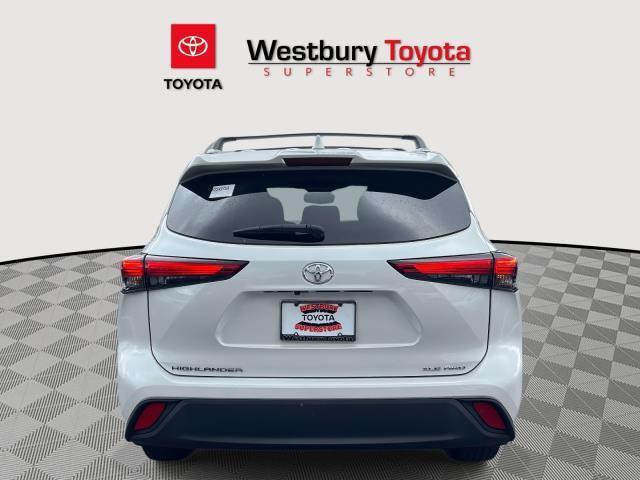 used 2023 Toyota Highlander car, priced at $37,995