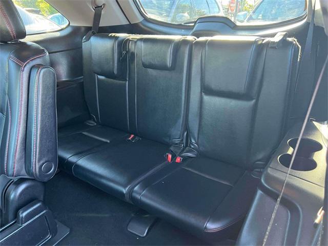 used 2019 Toyota Highlander car, priced at $23,895