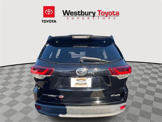 used 2019 Toyota Highlander car, priced at $23,895