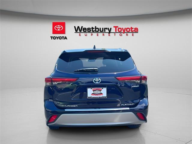 used 2022 Toyota Highlander Hybrid car, priced at $49,985